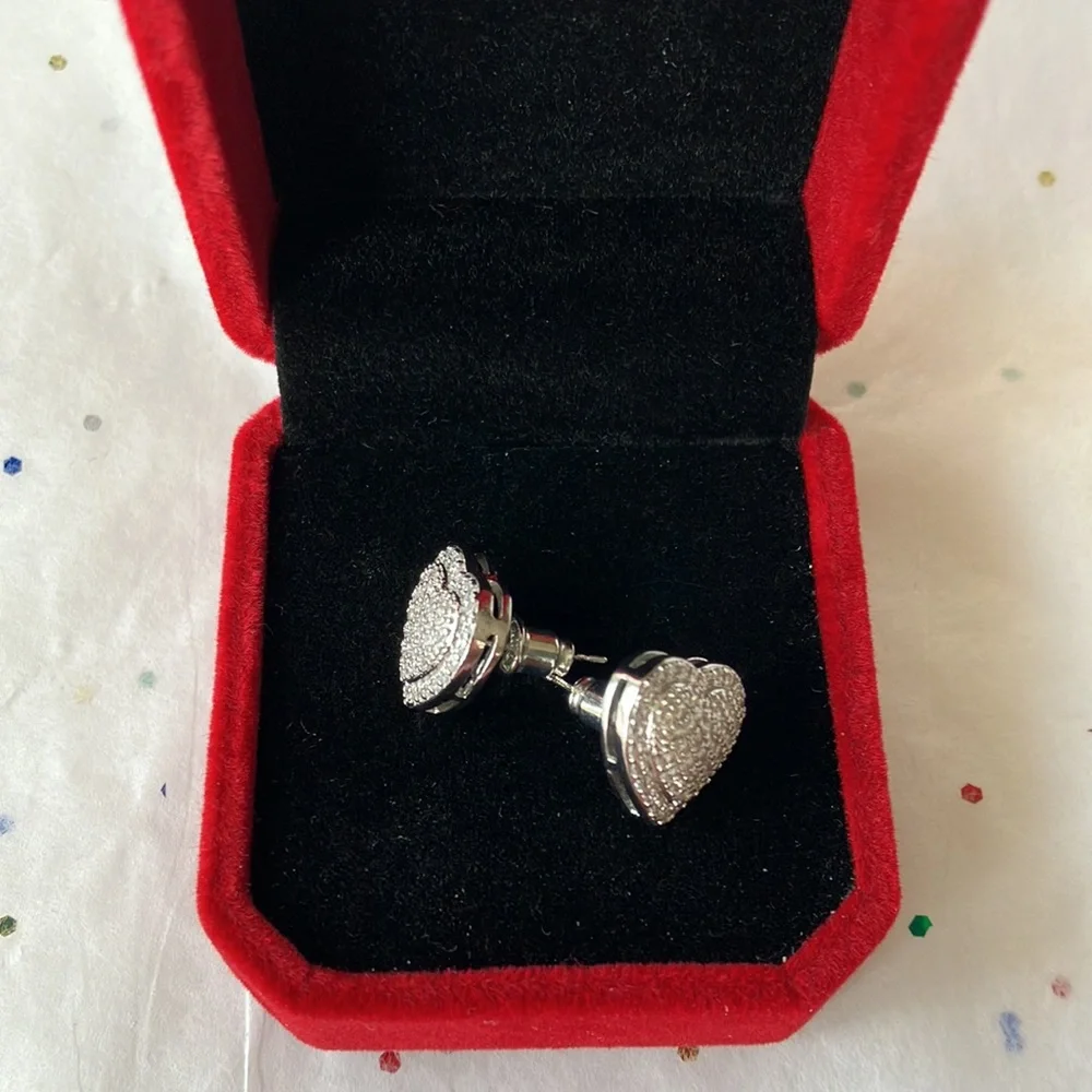 Heart shaped Women’s Earrings. - Picture 5 of 5
